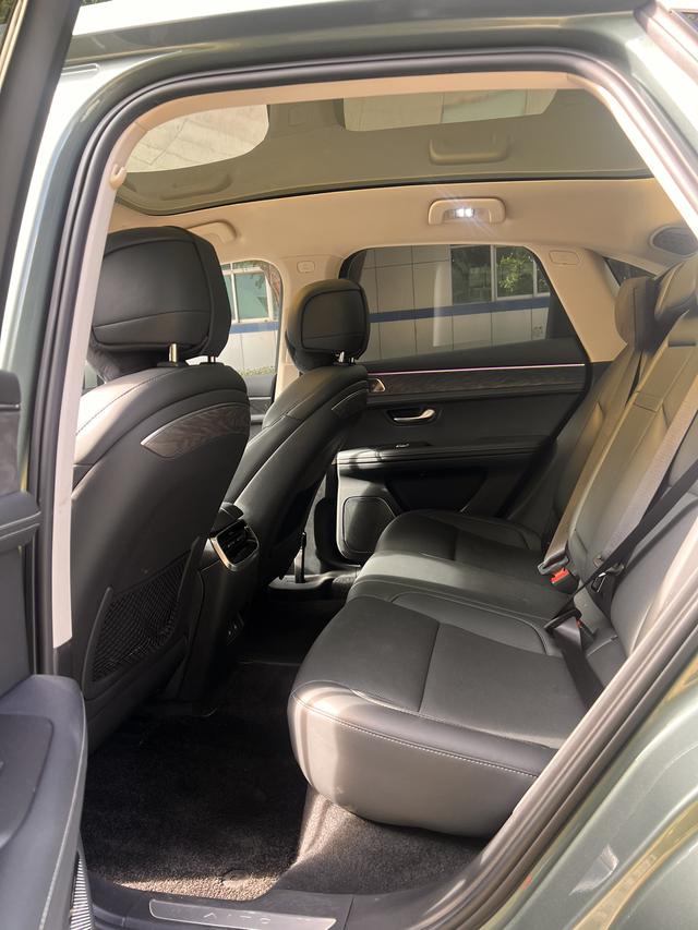 Pre - Owned 2022 AITO M5 Extended - Range 4WD Premium Edition