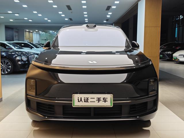 Pre-Owned Li L8 2024 Ultra Version