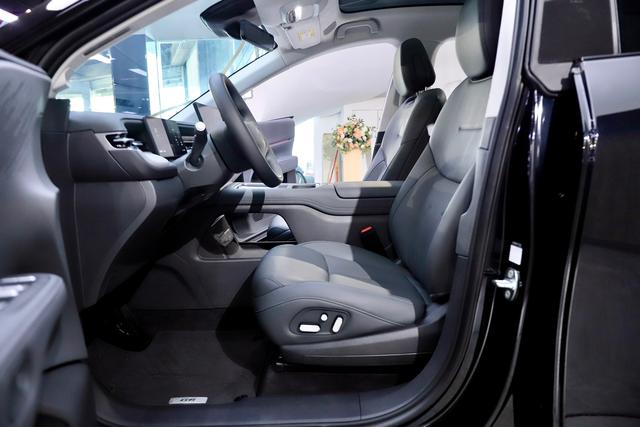 Certificated Pre-Owned XPENG G6 2025 625 Long Range Max Flagship Edition-u21881392