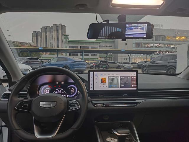 Certificated Pre-Owned Geely Emgrand 2023 4th Generation Champion Edition 1.5L CVT Luxury Version - u22053639