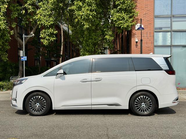 Certificated Pre-Owned Denza D9 DM 2022 970 4WD Honor Edition -u21918931