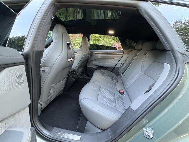 Pre-Owned ZEEKR 001 2024 WE Version 95kWh 4WD