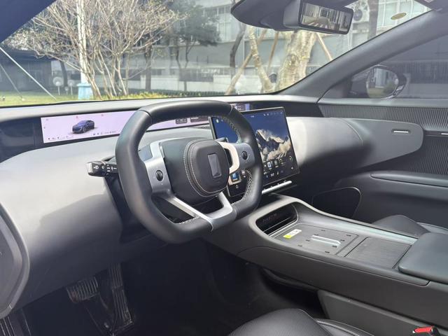 Pre - Owned 2025 Avita 12 Ultra Rear - wheel Drive Extended - range Edition