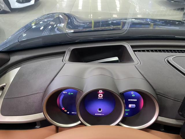 Pre-Owned Ora Lightning Cat 2022 Model 555km Premium Version