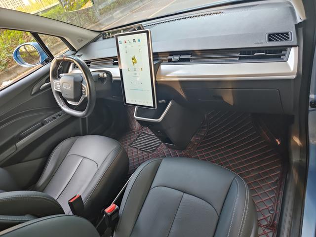 Pre-Owned NETA V 2021 Model Long-Range Entertainment Version Upgraded Type