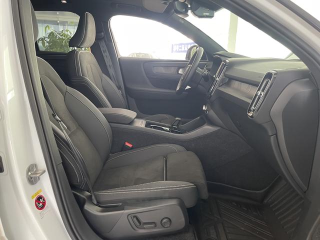 Pre-Owned Volvo XC40 EV 2023 Long Range PRO