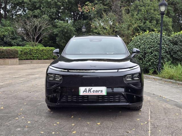 Pre - Owned XPENG G9 2025 Model 680 Long - Range Four - Wheel Drive Max