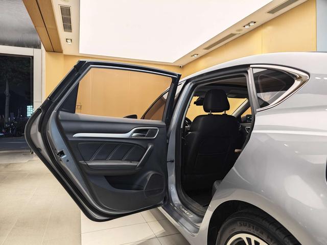 Certificated Used MG6 PHEV 2018 Edition 45T E-Drive Intelligent Hybrid Pilot Super Internet Version