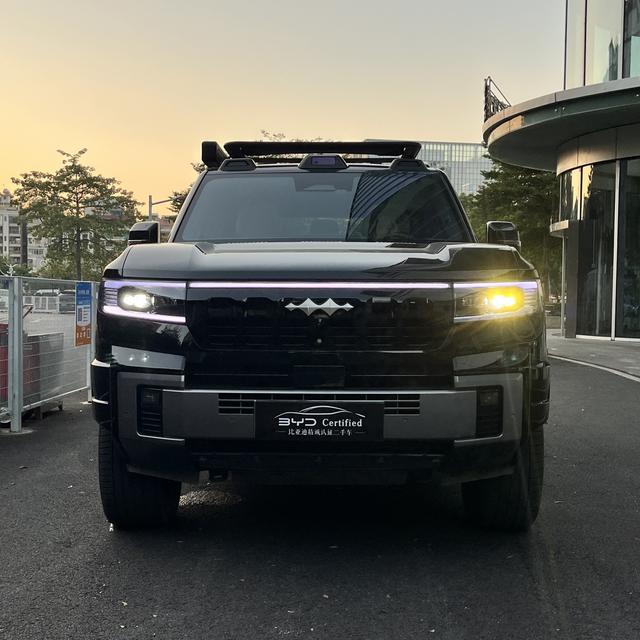 Certificated Used Formula Leopard 8 2025 Brave & Wise Flagship Edition 7-Seater