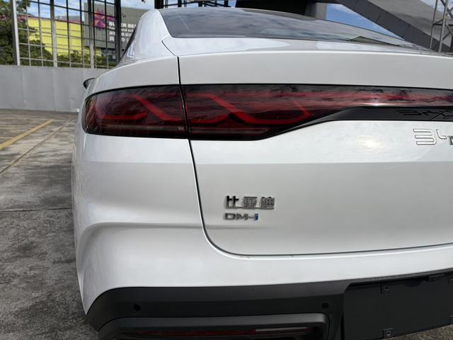 Certificated Used BYD Qin L DM 2024 DM-i 80KM Leading Edition