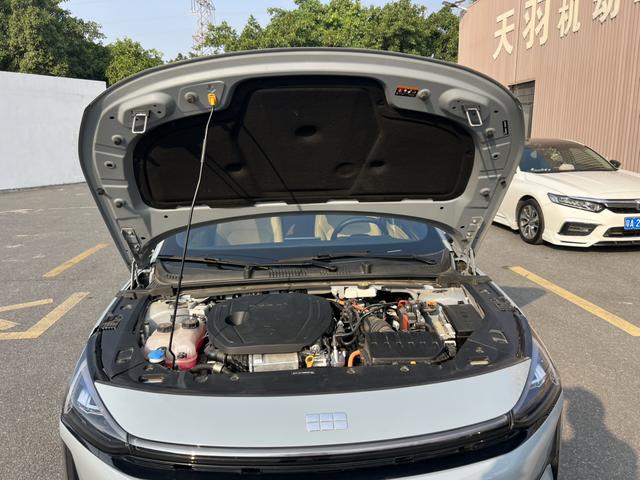 Certificated Used Geely Galaxy L6 2023 1.5T DHT 125km Starship