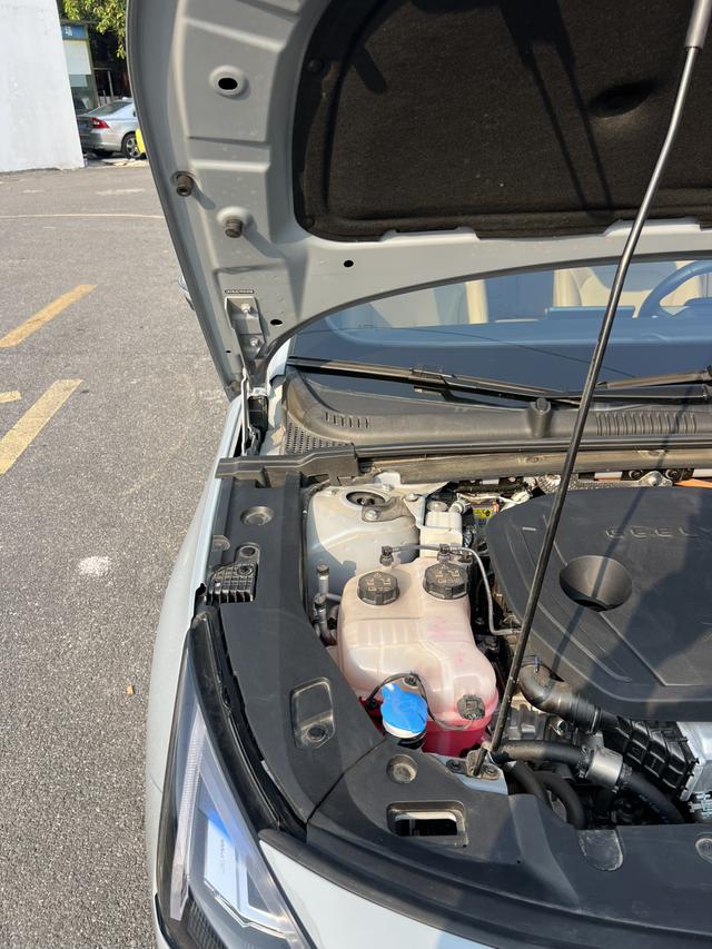 Certificated Used Geely Galaxy L6 2023 1.5T DHT 125km Starship