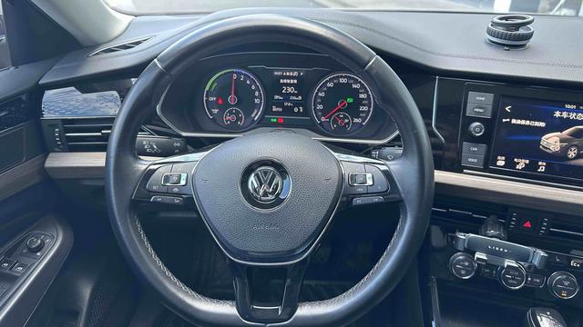 Certificated Used SAIC Volkswagen Passat PHEV 2019 430PHEV Hybrid Luxury Edition