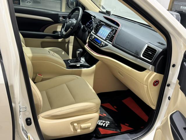 Certificated Used Toyota Highlander 2012款 2.7L Two-Wheel Drive 7-Seat Luxury Edition