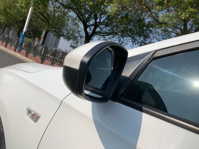 Certificated Used SAIC-GM Buick Excelle 2021 Model Dianfan 1.5L Automatic Entry Type