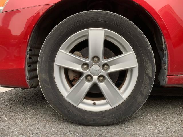 Certificated Used Yishen 2010 Model Fashion Edition 1.8L CVT Comfort