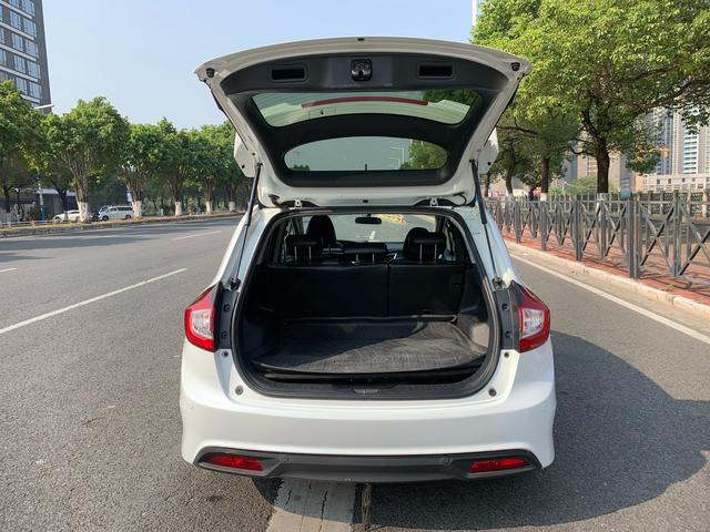 Certificated Used Dongfeng Honda Jade 2016 1.8L Automatic Comfort Elite Edition 5 Seats