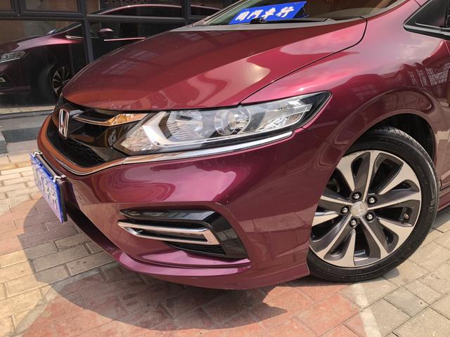 Certificated Used Dongfeng Honda Jade 2017 210TURBO CVT Fashion Version 5-Seat