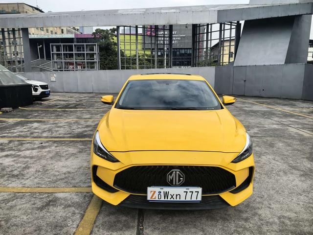 Certificated Used Roewe MG5 2022 180DVVT Manual Youth Fashion Edition