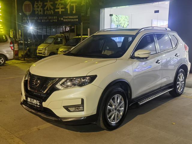 Certificated Used Dongfeng Nissan X-Trail 2019 2.0L CVT Zhilian Comfort Version 2WD