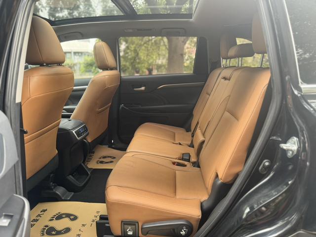 Certificated Used Highlander 2021 Model 2.0T Four-Wheel Drive Knight Edition 7-Seater