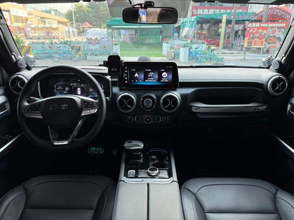 Certificated Used BAIC BJ40 2024 2.0T Automatic 4WD City Hunter Glory Edition