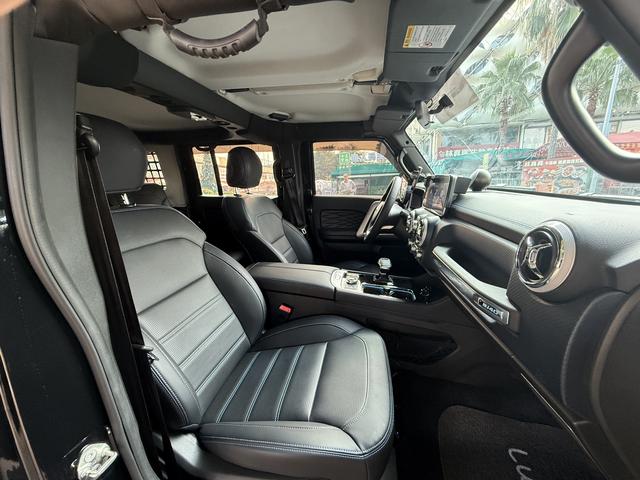 Certificated Used BAIC BJ40 2024 2.0T Automatic 4WD City Hunter Glory Edition