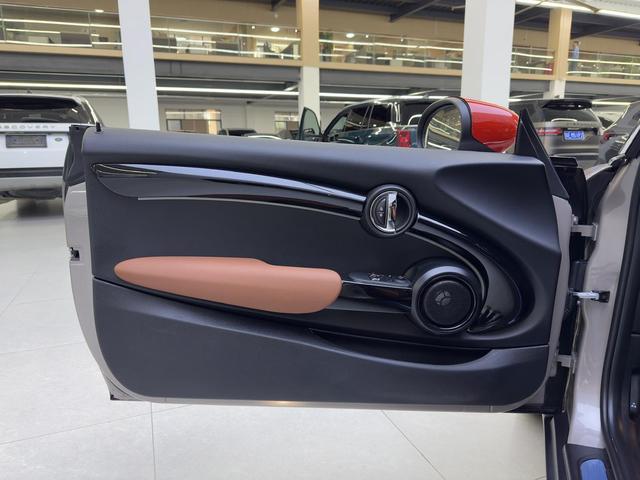 Certificated Used MINI 2023 Facelift 2.0T COOPER S Artist