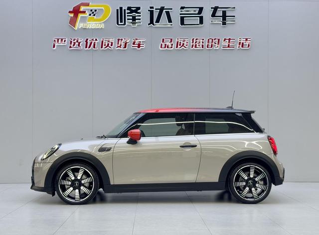 Certificated Used MINI 2023 Facelift 2.0T COOPER S Artist