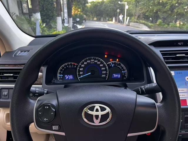 Certificated Used GAC Toyota Camry 2016 2.0E 10th Anniversary Elite Edition