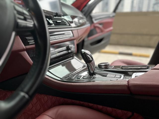 Certificated Used BMW 5 Series 2014 Model 525Li Luxury Design Package