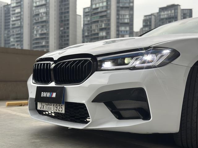 Certificated Used BMW 5 Series 2014 Model 525Li Luxury Design Package