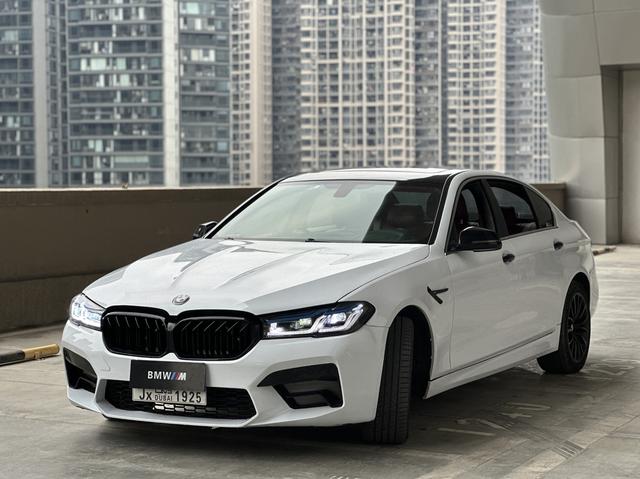 Certificated Used BMW 5 Series 2014 Model 525Li Luxury Design Package