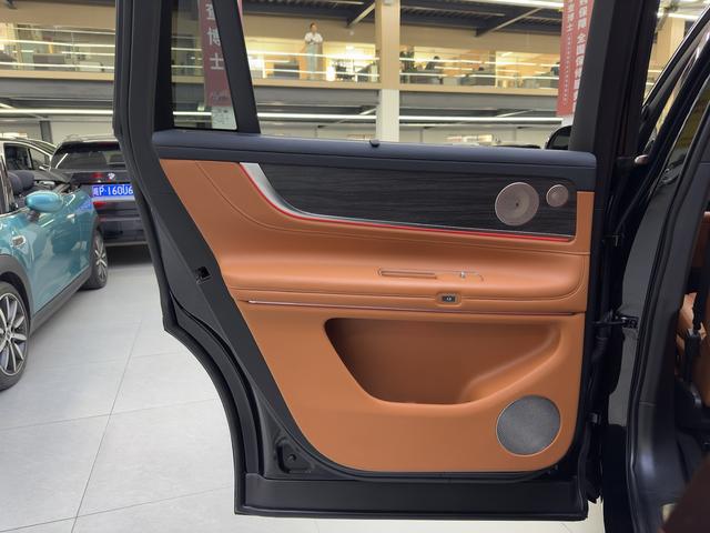 Certificated Pre-Owned Wenjie M9 2024 Extended Range Max Six-Seater Version -u22025047