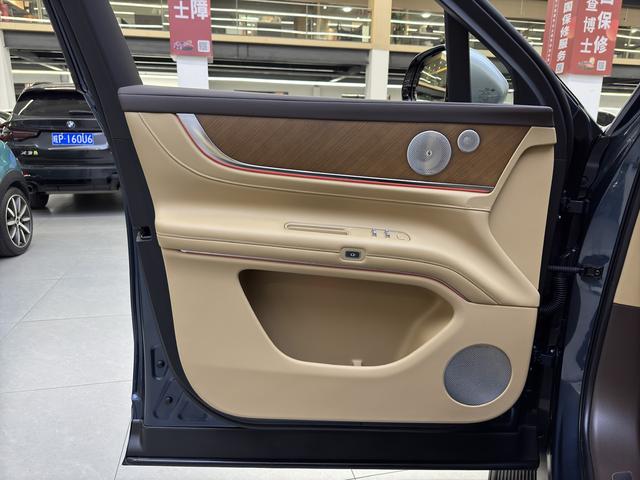 Certificated Pre-Owned Wenjie M9 2024 Extended Range Ultra Five-Seater Edition -u21973111