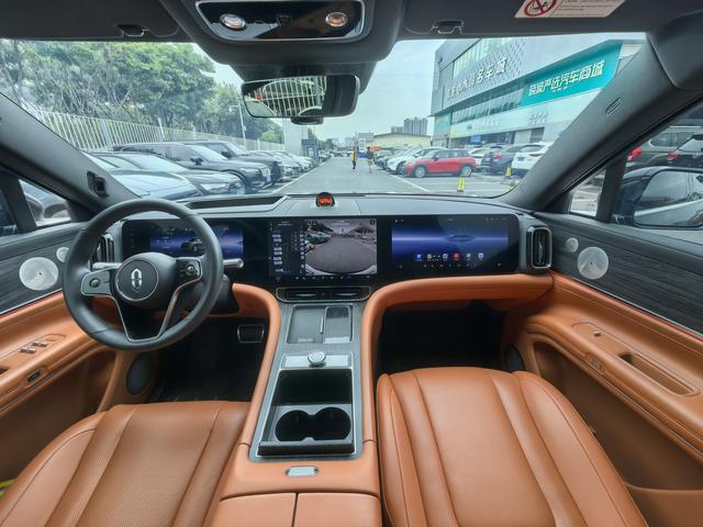 Certificated Pre-Owned Wenjie M9 2024 Extended Range Max Six-Seater Version -u21683184