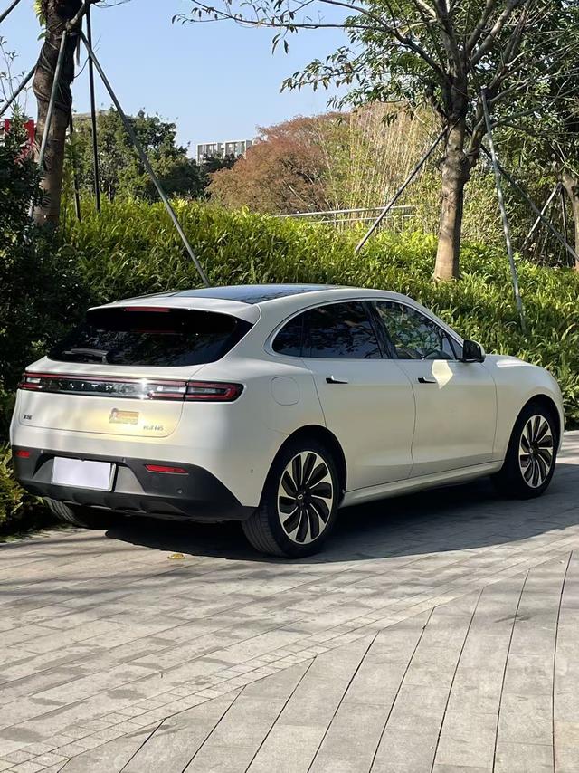 Certificated Pre-Owned Wenjie M5 2022 Extended-Range Rear-Wheel Drive Standard Edition -u21777805