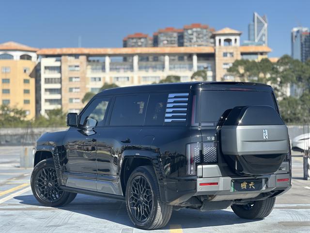 Certificated Pre-Owned Yangwang U8 2023 Luxury Edition -u22079648