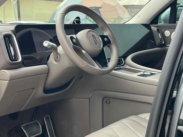 Certificated Pre-Owned Wenjie M9 2024 Extended-Range Ultra Five-Seater Version -u21982807