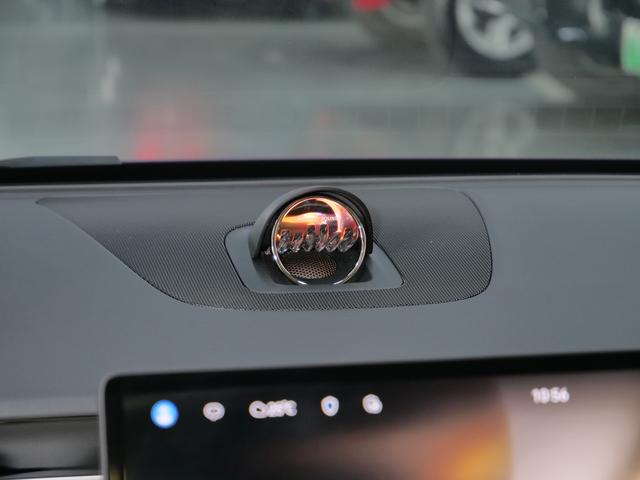 Certificated Pre-Owned Zhijie R7 2024 Extended-Range 37kWh Max Rear-Wheel Drive Version -u21939441