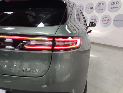 Certificated Pre-Owned Wenjie M5 2022 Extended-Range Four-Wheel Drive Performance Edition -u22037765