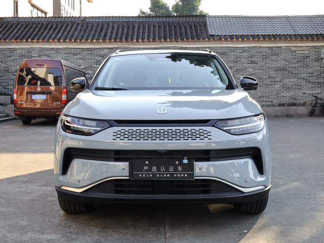 Pre-Owned Leapmotor C11 2024 Model Extended-Range 300 Premium Version