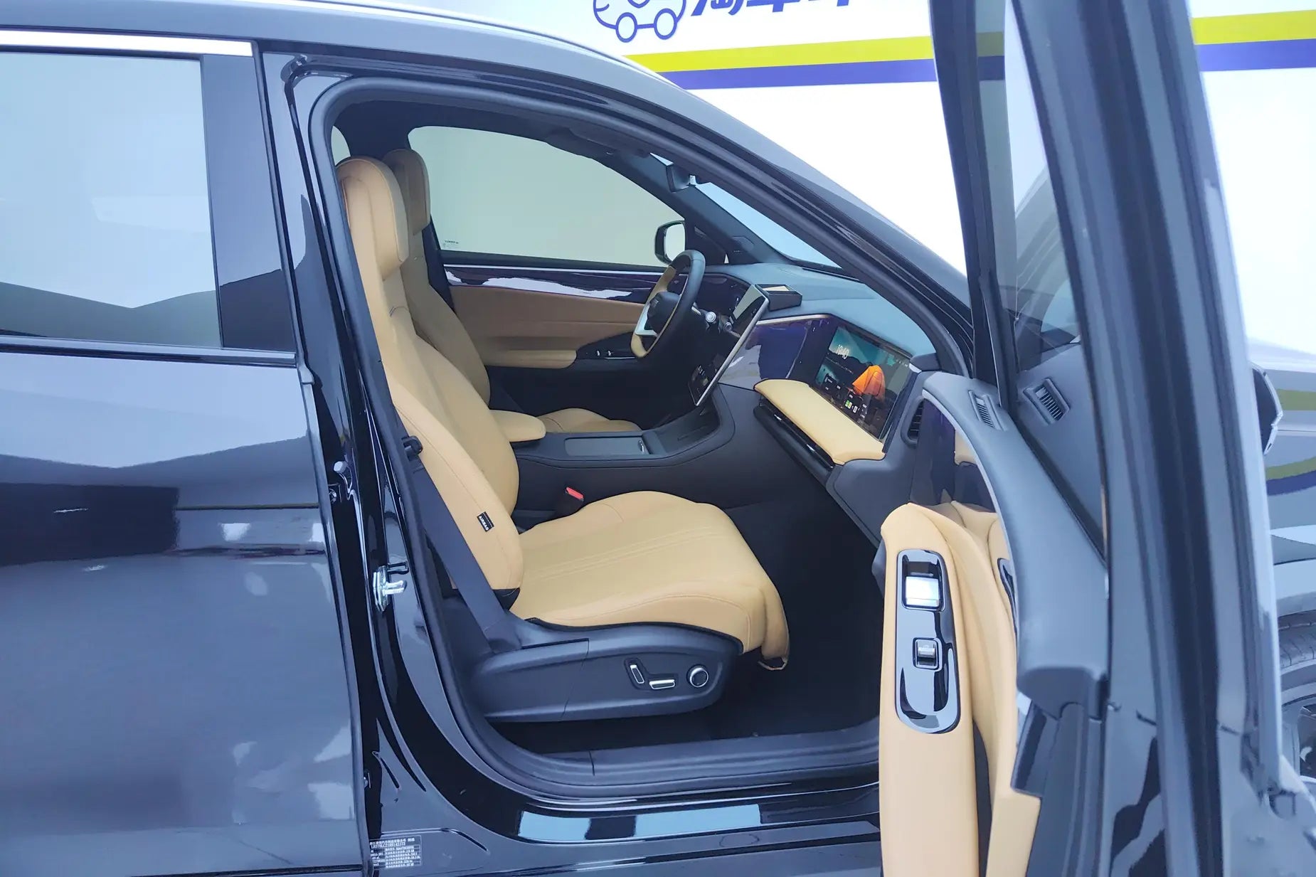 Certificated Pre-Owned Geely Galaxy L7 2024 1.5T DHT 115km MAX Longteng Edition -u22100708