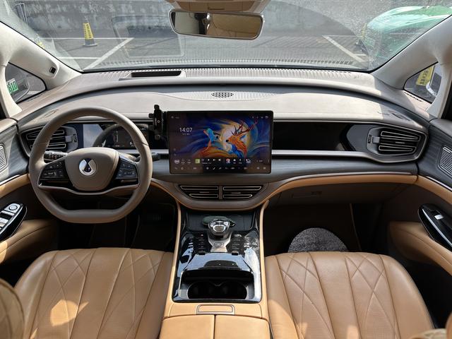 Certificated Pre-Owned Denza D9 DM 2022 970 4WD Flagship Edition -u22079054