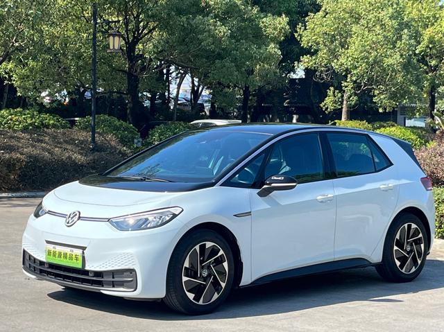 Pre-Owned Volkswagen ID.3 2023 Model Updated Pure Intelligent Enjoyment Version