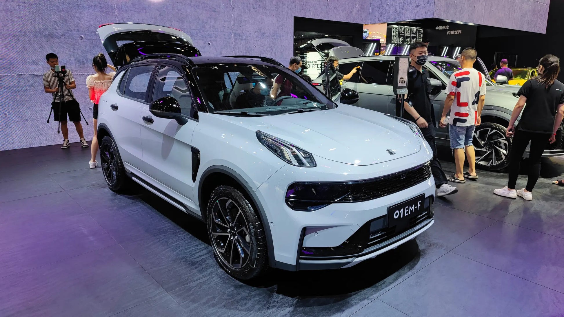 Lynk & Co 01