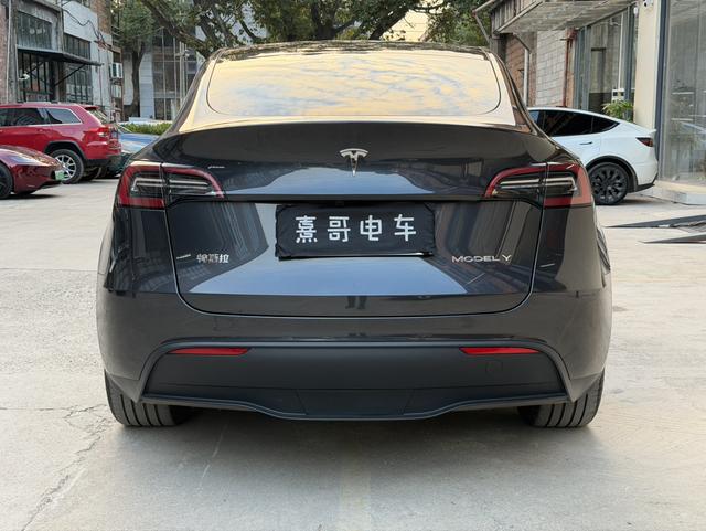 Pre-Owned Model Y 2024 Rear-Wheel Drive Version