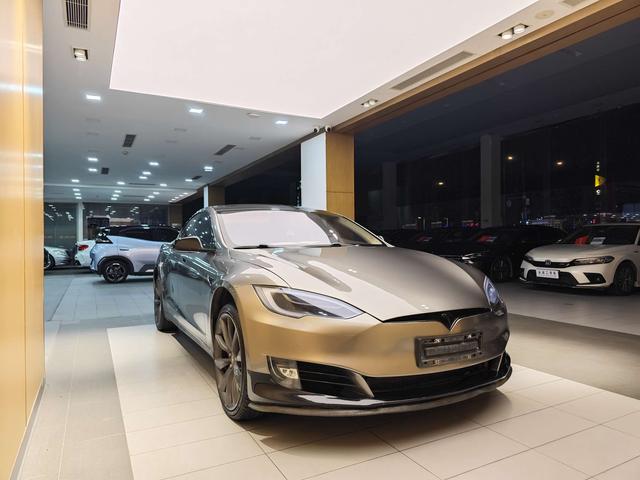 Tesla Model S 2014 Version P85