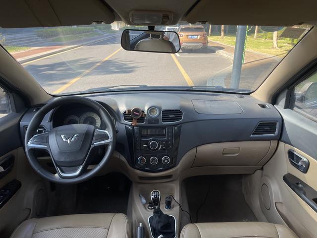 Certificated Pre-Owned SAIC-GM-Wuling Hongguang 2014 1.5L S Comfort Version - u21753799