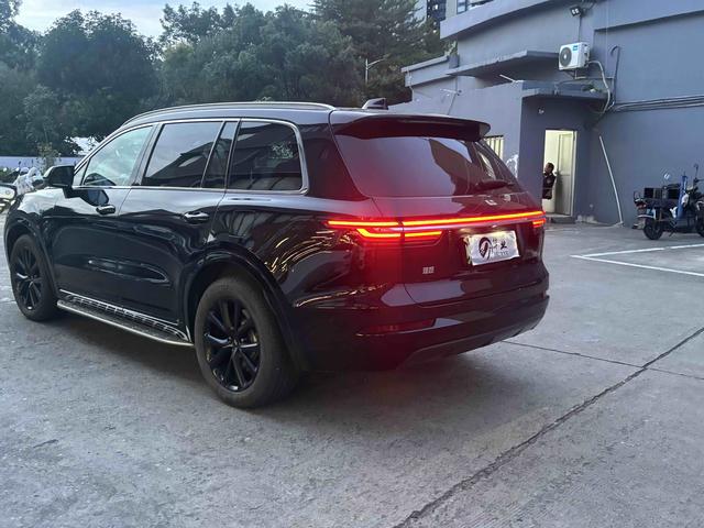 Pre - Owned Li L9 2021 Extended - Range 6 - Seat Edition